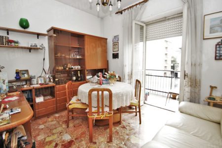 4 Locali in stabile con ascensore 